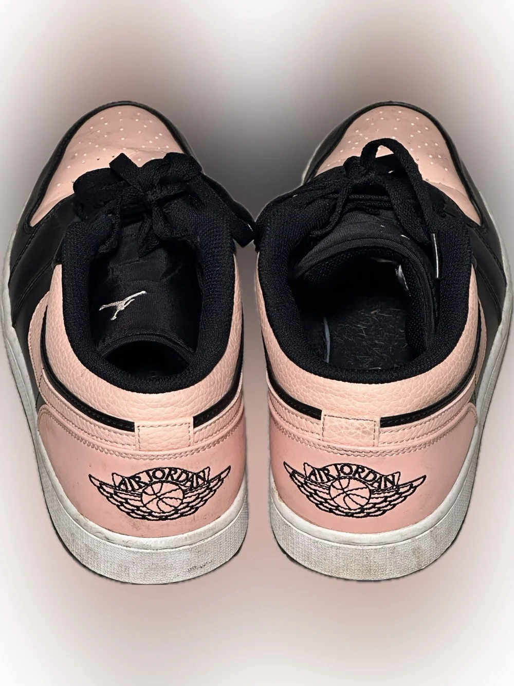 Nike Air Jordan 1 Low sneakers in the 
